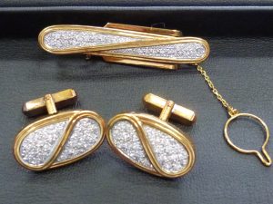 豪華なタイピンとカフスのお買取りを致しました。買取専門店大吉ゆめタウン中津店(大分県)です。