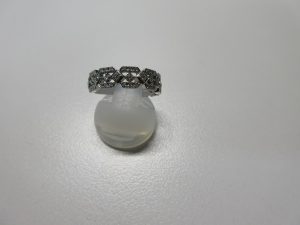ダイヤモンドのデザインリングをお買取りしました大吉カラフルタウン岐阜店です。