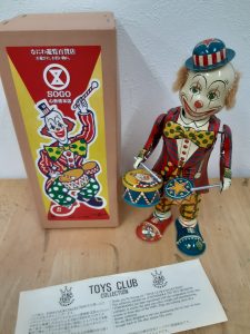 ブリキのおもちゃ