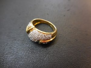 210727ダイヤが散りばめられた指輪も、大吉大橋店へ。