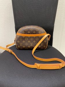 77723720-F1AC-4C2C-90AE-C0E6B2A52AF6