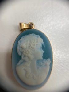 カメオ買取致しました!大吉リバーサイド千秋店です!