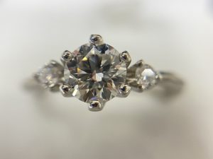 ダイヤモンドのお買取りは買取専門店大吉