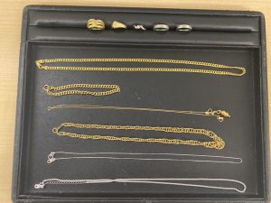 金・プラチナのアクセサリーをお買取♪大吉 大阪エコールロゼ店です!