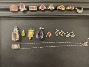 ジュエリーを大量お買取!大吉 大阪エコールロゼ店です♪