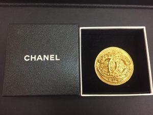 CHANEL ブローチの買取致しました!大吉川越店です。