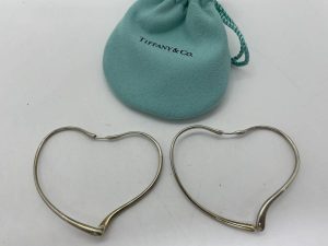 大吉国立店でティファニーのピアスをお買取りしました!!