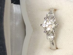 ☆ダイヤのリングを売るなら!大吉新越谷店へ☆