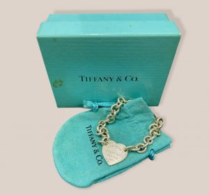 529AEE1D-F46A-4559-B926-783A33DB1033_1_201_a