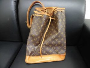 大阪の八尾でヴィトンの売るなら買取専門店JR八尾店へお売り下さい。バッグだけでなくジュエリーなどもお買取しています。