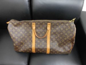 八尾駅から徒歩約1分と便利な買取専門店JR八尾店へヴィトンをお売り下さい。ヴィトン、シャネル、エルメスなどのブランド品。