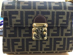 古いフェンディの2WAYバッグを買取させて頂いた、東大阪にあるリサイクルショップ、買取専門店大吉じゃんぼ食鮮館花園です!