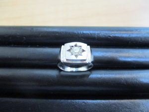 大吉 武蔵小金井店  プラチナダイヤリングの画像です