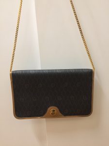 那珂川市の皆様、ブランドバッグは大吉アクロスモール春日店で高く売りましょう！！