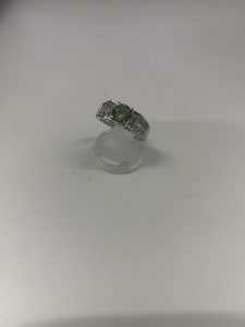 ペリドットの指輪をお買取りしました大吉カラフルタウン岐阜店です。