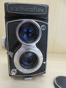 本日は二眼レフカメラをお買取りさせて頂きました。