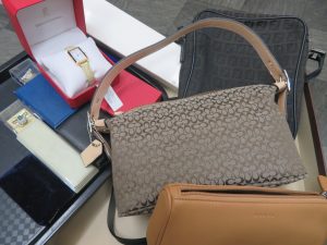 不要品整理中 色々お持ち頂きました。