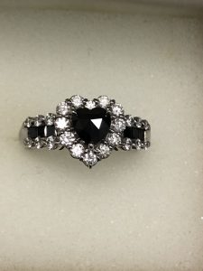 ☆ブラックダイヤのリングを売るなら!大吉新越谷店へ☆