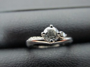 ダイヤモンドのお買取りは池田店へお任せください