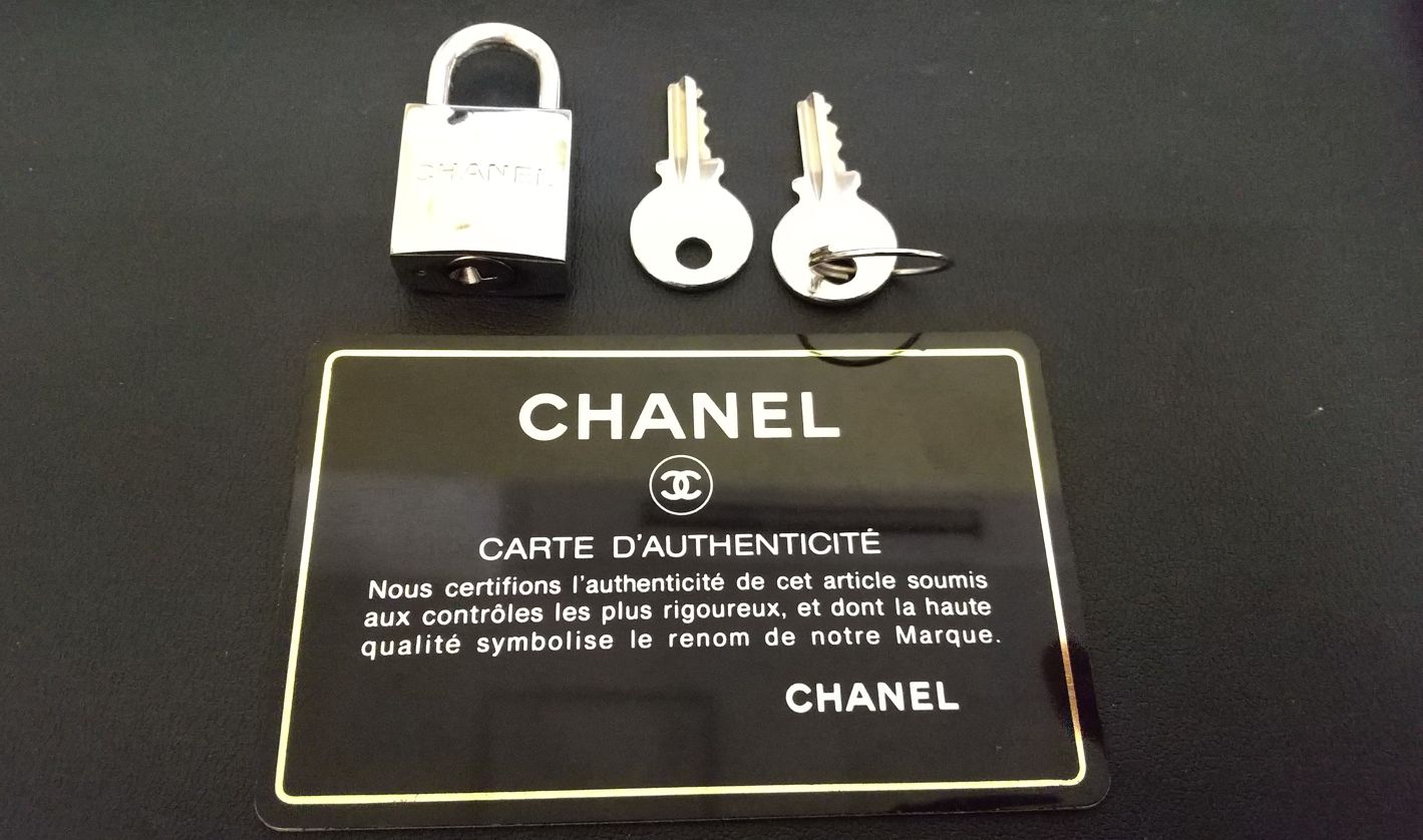 太宰府市の皆様、CHANELのカデナも高価買取り致します(^_-)-☆