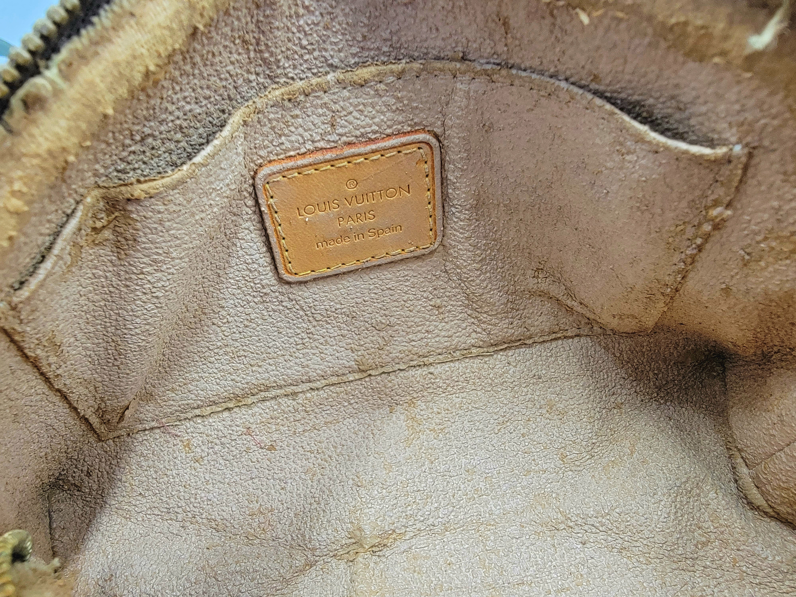 ボロボロのルイヴィトン