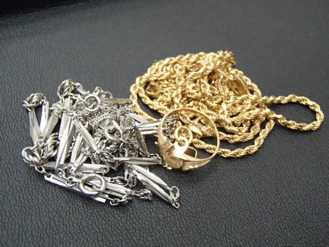 金・プラチナなど貴金属を高く売るなら買取専門店 大吉ゆめタウン八代店にお任せください!