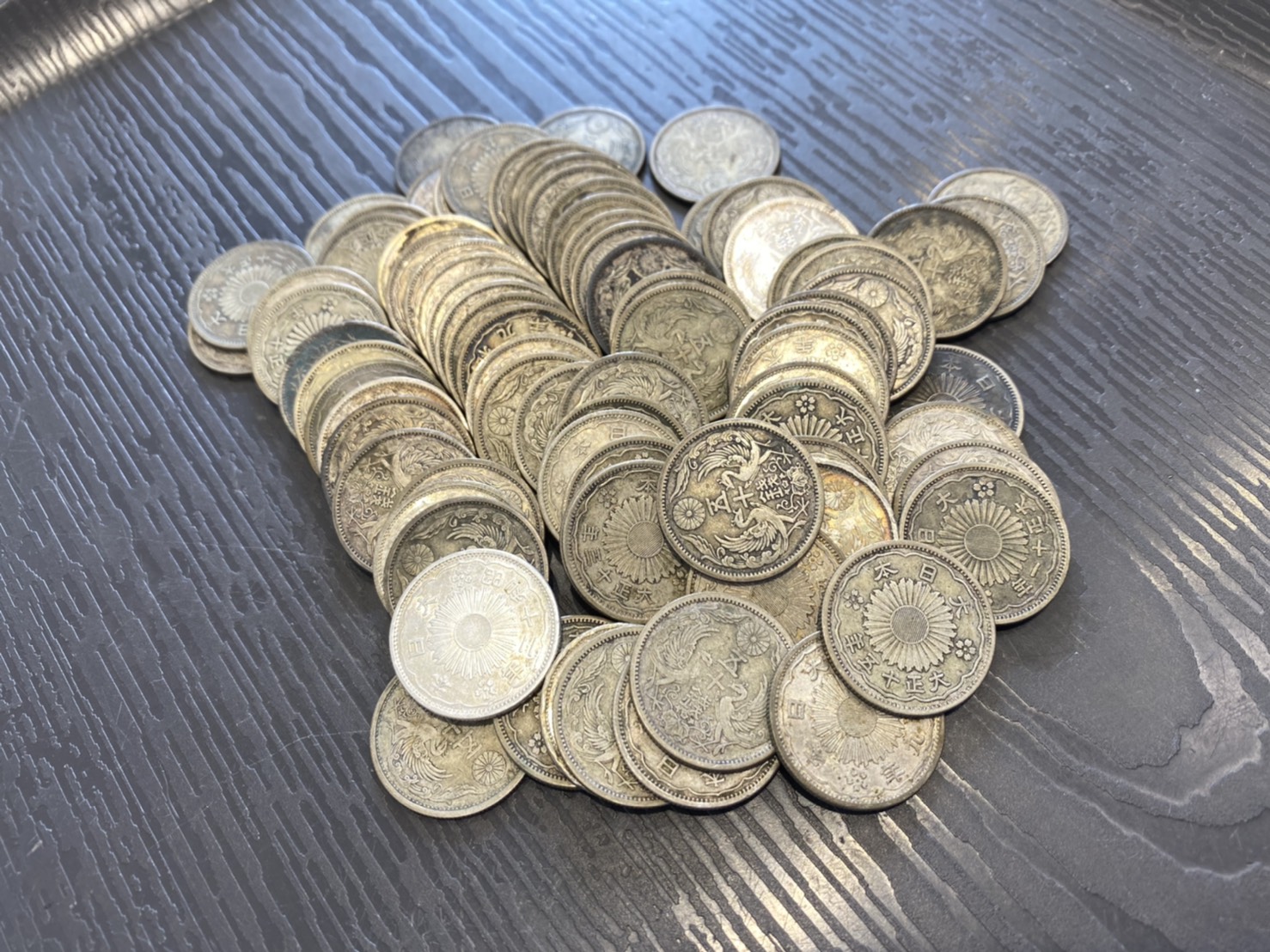 香川県宇多津町で古銭(銀貨)を売るなら買取専門店大吉イオンタウン宇多津店へ