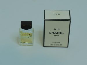 香水のお買取りは島根県松江市の大吉松江店へどうぞ!