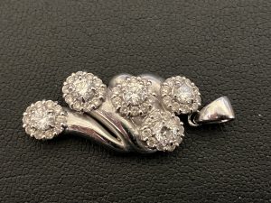 朝倉市の皆様、ダイヤモンドの買取は大吉アクロスモール春日店ヽ(✿゚▽゚)ノ断然高い!!