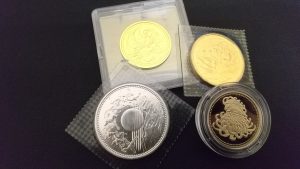 那珂川市の皆様、金貨などの記念硬貨の買取は大吉アクロスモール春日店