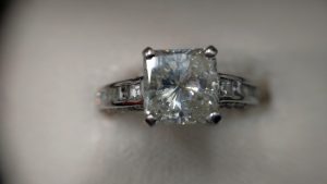すごいッ!2ct(キャラット)超えの大粒ダイヤモンドリング(*´꒳`*)💍☆お買取りです!買取専門店 大吉 イオン古川店💎
