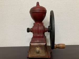 古いコーヒーミルも大吉アクロスモール春日店へ無料査定(。・∀・)ノ゙