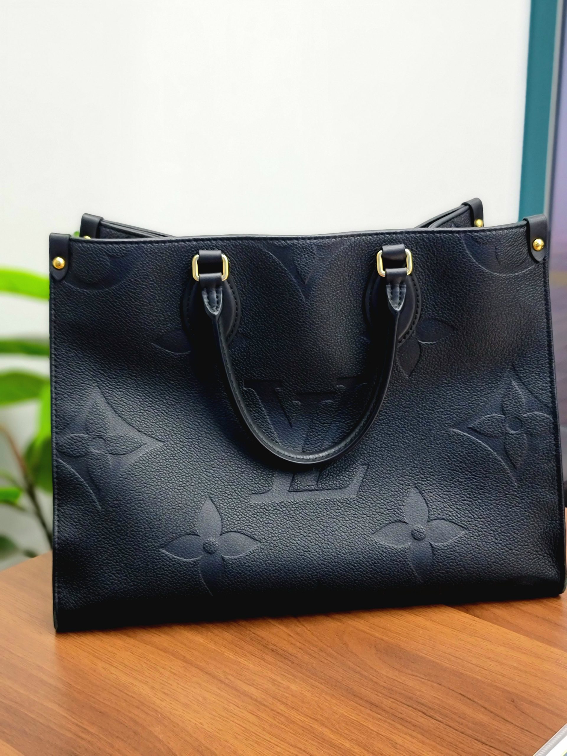 ルイヴィトン、アンプラント オンザゴー