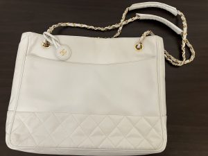 小郡市の皆様、CHANELバッグなら大吉アクロスモール春日店へ高価買取!!