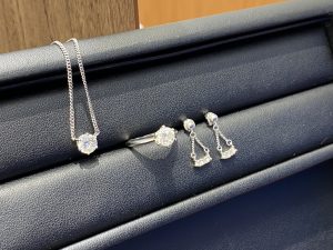 香川県綾歌郡宇多津町でダイヤモンド/宝石/アクセサリーのお買取なら「買取専門店 大吉イオンタウン宇多津店」にお任せください！