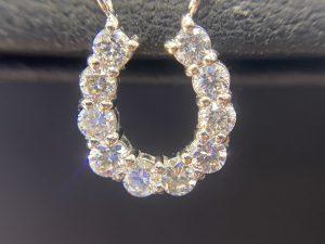 香川県綾歌郡宇多津町でダイヤモンド/宝石/アクセサリーのお買取なら「買取専門店 大吉イオンタウン宇多津店」にお任せください!