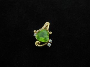 ペリドットのペンダントトップをお買取り致しました!