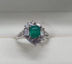 エルメルドのリングをお買取り致しました♪大吉ミレニア岩出店です!エルメルドのリングをお買取り致しました♪大吉ミレニア岩出店です!