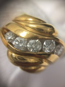 ダイヤモンドの買取なら大吉えるむプラザ三田店。