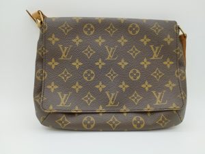 ヴィトン モノグラムのバッグ