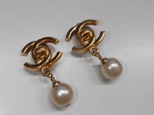 シャネルのイヤリングをお買取り致しました♪大吉ミレニア岩出店です!シャネルのイヤリングをお買取り致しました♪大吉ミレニア岩出店です!