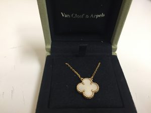 筑紫野市の皆様、ヴァンクリーフは高価買取しております(☞゚ヮ゚)☞大吉アクロスモール春日店!!