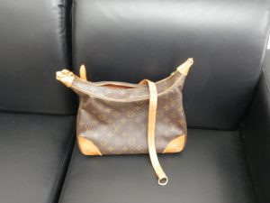 買取 切れ 破れ 古い ルイヴィトンを買取専門店大吉JR八尾店でお買取。平野、東大阪、若江岩田。八尾市、JR八尾駅北口。