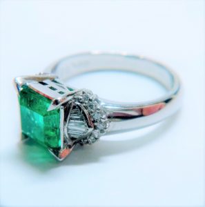 エメラルド,買取,横須賀