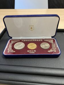 御在位60年記念貨幣セット