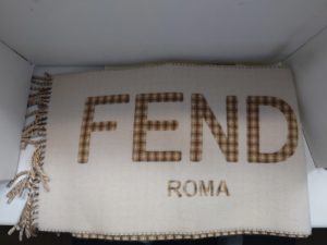 フェンディのマフラーをお買取り致しました♪大吉ミレニア岩出店です!フェンディのマフラーをお買取り致しました♪大吉ミレニア岩出店です!