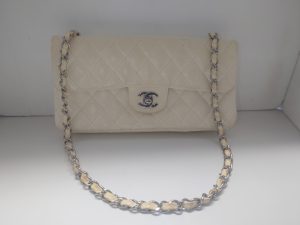シャネルのバッグをお買取り致しました♪大吉ミレニア岩出店です!シャネルのバッグをお買取り致しました♪大吉ミレニア岩出店です!