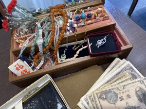 香川県綾歌郡宇多津町でお客様リピート率98％！初めての方でも安心！「買取専門店 大吉イオンタウン宇多津店」にお任せください！