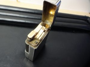 ライター、デュポンを買取専門店JR八尾店でお買取しました。JR八尾駅、平野、柏原、志紀、布施。