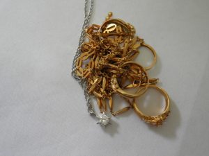 貴金属を買取専門店大吉JR八尾店でお買取しました。JR八尾駅すぐ。平野、瓢箪山、志紀、布施。